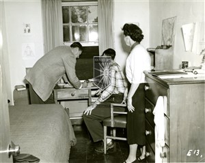 Image description is not available for 1955.071